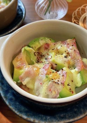 アボカドとベーコンのマヨチーズ焼き-レシピのメイン写真