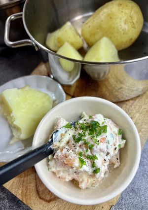蒸しじゃがいもとサーモンクリチディップ-レシピのメイン写真