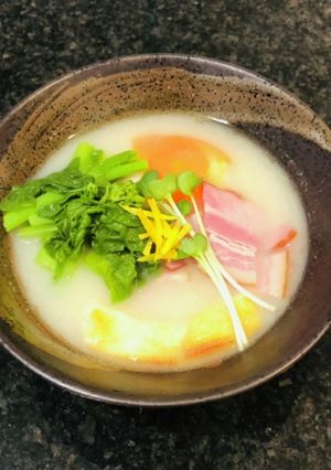 *菜の花とベーコンのお雑煮*白味噌仕立て-レシピのメイン写真
