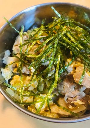 丼弁当●長ネギ＆玉ネギの豚玉チーズ丼-レシピのメイン写真