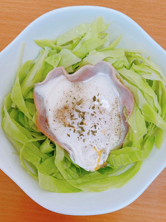 電子レンジでとろとろハムエッグ-レシピのメイン写真