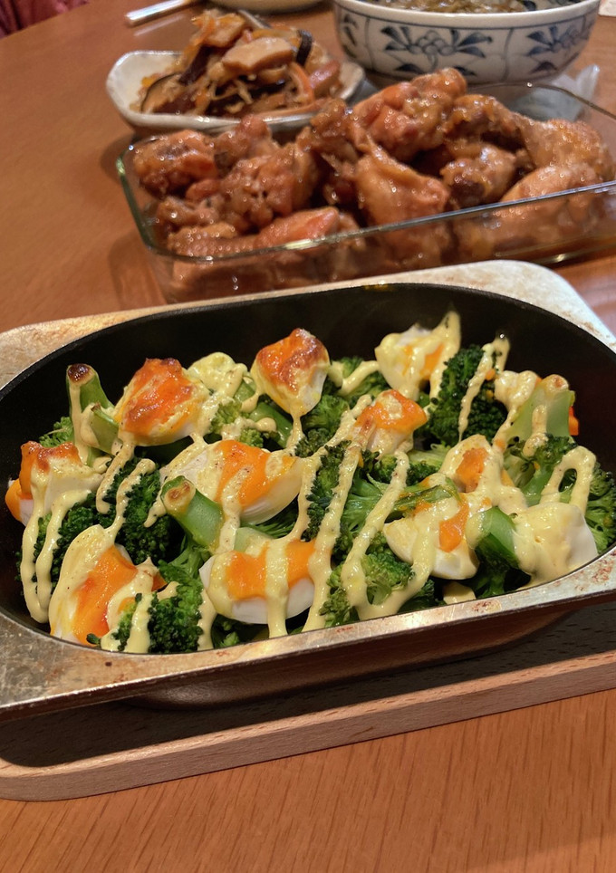 ブロッコリーとゆで卵のマヨ焼き-レシピのメイン写真