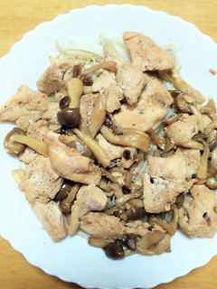 胸肉ときのこの焼き肉タレとポン酢炒め-レシピのメイン写真