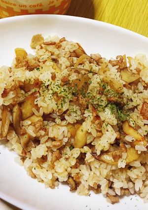 フライパン1つで簡単きのこ炒めごはん-レシピのメイン写真