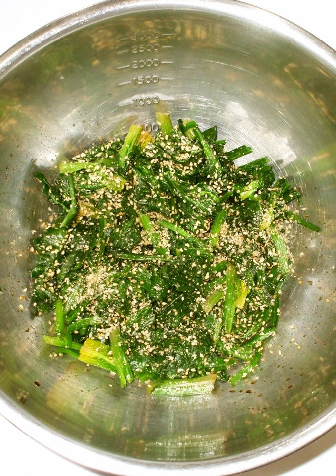 ほうれん草胡麻和え♪簡単基本目の疲れ-レシピのメイン写真