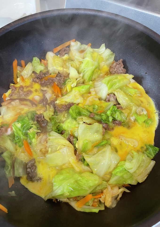 牛肉とキャベツの卵とじ-レシピのメイン写真