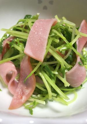 豆苗とハムのサラダ-レシピのメイン写真