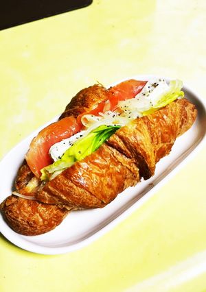 スモークサーモンサンド　クロワッサン-レシピのメイン写真