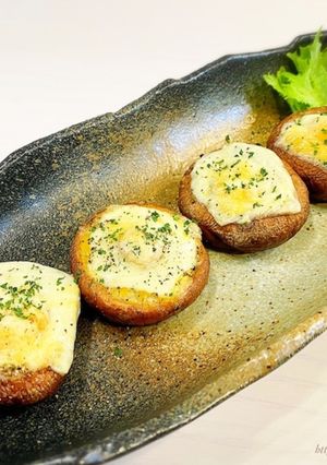 簡単おつまみ♡しいたけガリバタチーズ焼き-レシピのメイン写真