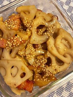 簡単!れんこんとベーコンの昆布つゆ炒め-レシピのメイン写真