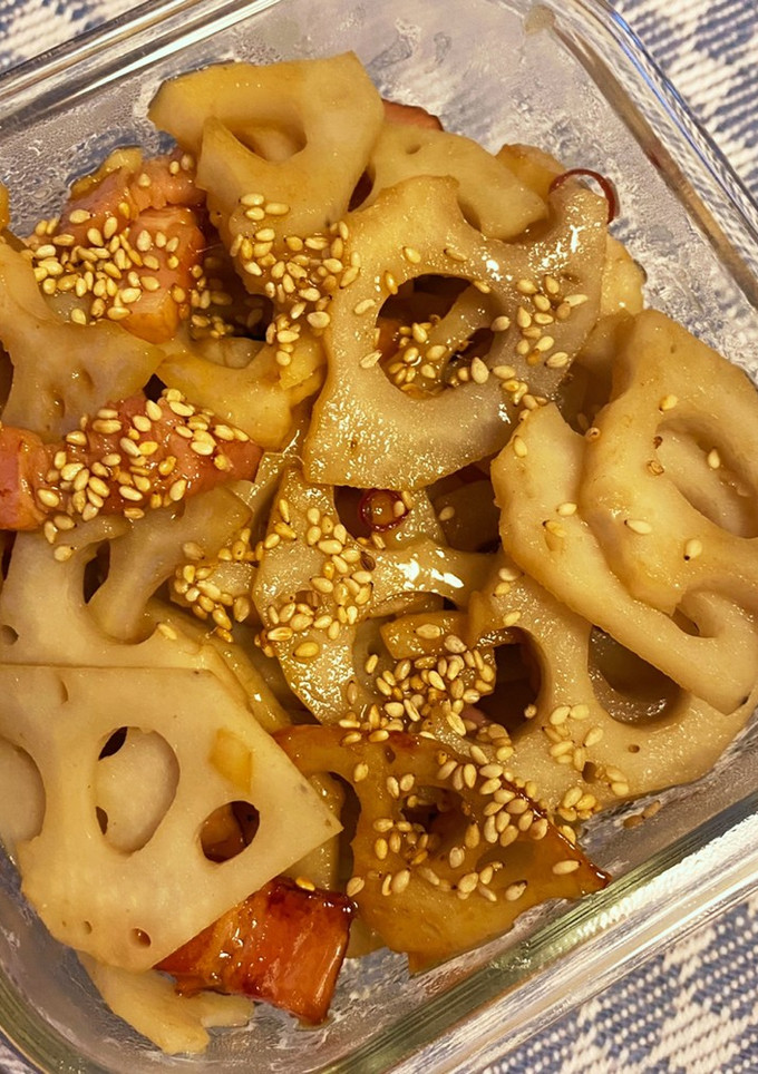 簡単！れんこんとベーコンの昆布つゆ炒め-レシピのメイン写真