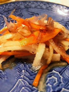 計量いらず!旨味たっぷり紅白サラダ-レシピのメイン写真