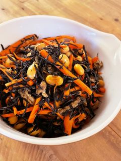 【ひじきの煮物】モイスチャークリーム3☆2本セット ☆ひじきの煮物☆ by ☆栄養士のれしぴ☆ 【クックパッド】 簡単