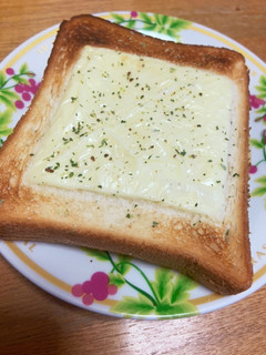 ハーブが香る☆マジックソルトトースト-レシピのメイン写真