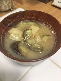 ごま油が香ばし~ナスの味噌汁-レシピのメイン写真