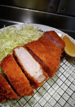 厚切りロース肉で豚カツ@≧↺≦@)❩wノ-レシピのメイン写真
