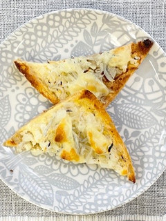【手づかみ食べ】油揚げのパリパリピザ-レシピのメイン写真
