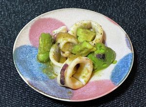 ヤリイカとアボカドのカキ醤油炒め-レシピのメイン写真