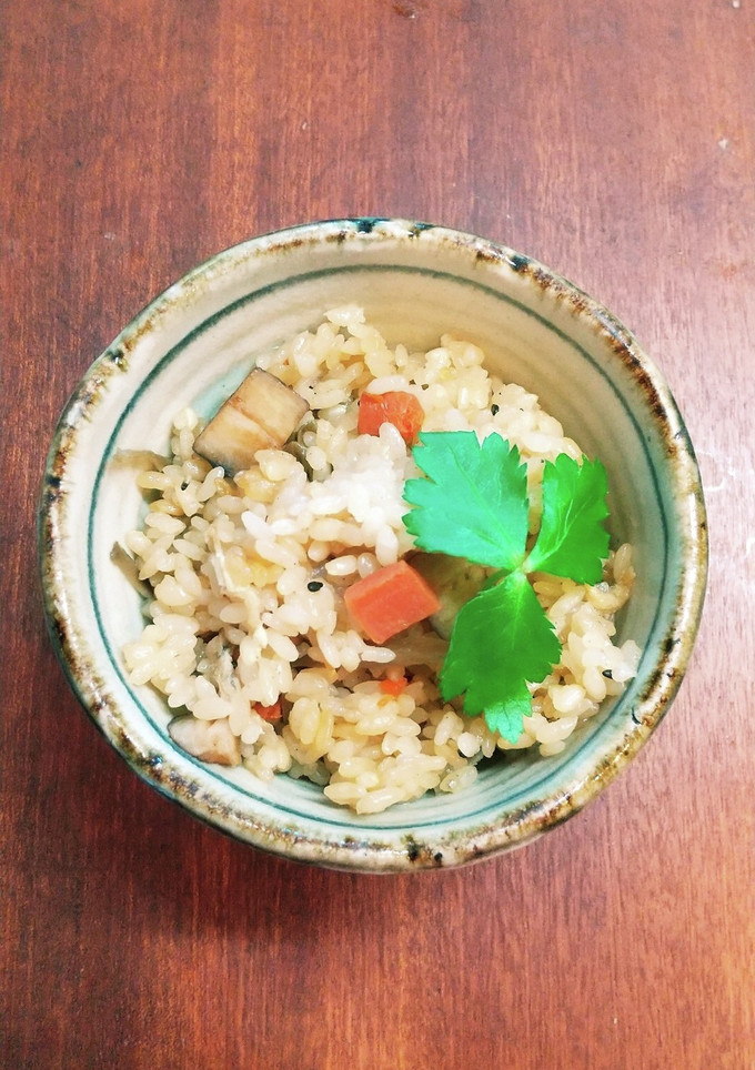 筑前煮　型抜き　切れ端　炊き込みご飯-レシピのメイン写真