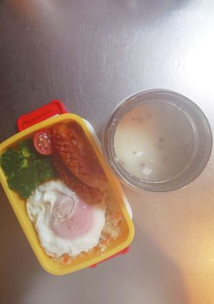 JK☆エビピラフ&ポテトポタージュ弁当♪-レシピのメイン写真