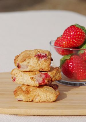 HMでいちごとホワイトチョコのスコーン-レシピのメイン写真