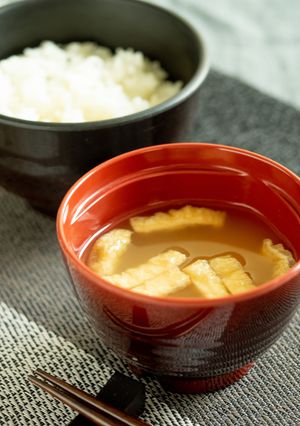 お芋とあげの味噌汁【入院食⑲夕/温副菜】-レシピのメイン写真