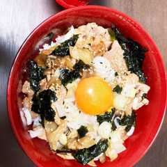カンタン　きのこと玉ねぎ入り豚バラ丼-レシピのメイン写真
