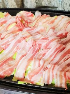 簡単美味♪ホットプレートで蒸し豚キャベツ-レシピのメイン写真
