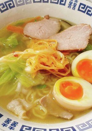 市販のタンメンにピリ辛ネギをトッピング-レシピのメイン写真