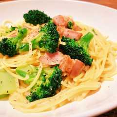 A picture of ブロッコリーとベーコンのクリームパスタ.