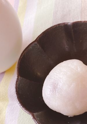お餅の中でチョコとろり・チョコ餅-レシピのメイン写真