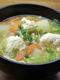 鶏団子と野菜のおかず味噌汁-レシピのメイン写真