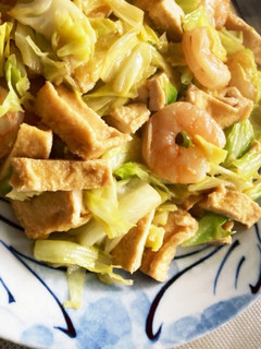 むきエビとキャベツとお揚げの炒め物-レシピのメイン写真