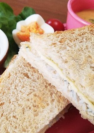 しらすのジェノベーゼチーズトースト-レシピのメイン写真