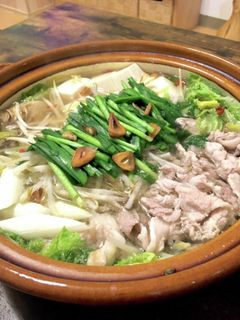 臭み無し!スープが決め手の塩モツ鍋-レシピのメイン写真