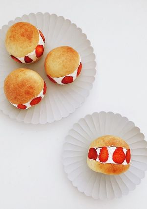 ホームベーカリーでいちごマリトッツォ-レシピのメイン写真
