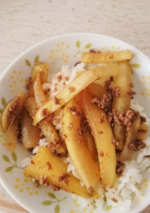 ストックの大根肉味噌のっけご飯〜♪♪♪-レシピのメイン写真