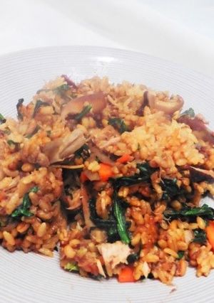 鯖缶と春菊の味噌カレー炊き込みご飯-レシピのメイン写真