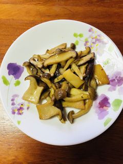 たっぷりキノコ炒め醤油クレイジーソルト-レシピのメイン写真