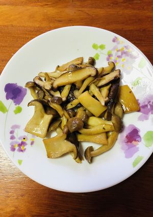 たっぷりキノコ炒め醤油クレイジーソルト-レシピのメイン写真