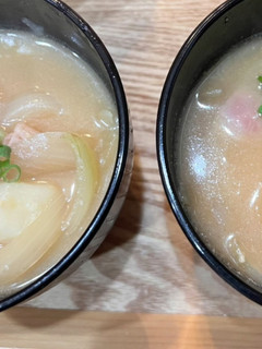 お餅とベーコンの味噌汁-レシピのメイン写真