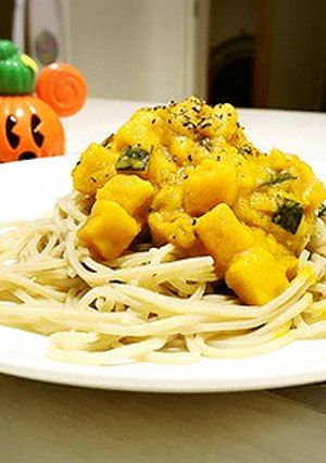 栄養◎ハロウィンにかぼちゃクリームパスタ-レシピのメイン写真