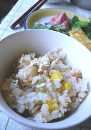 炊飯器でポン♪コンソメチキンライス-レシピのメイン写真