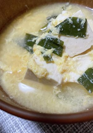 ニラ卵とお豆腐のお味噌汁-レシピのメイン写真
