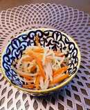 シロさんのにんじんともやしのナムル