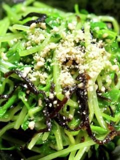 【シンプル副菜☆】豆苗の塩昆布和え♬-レシピのメイン写真