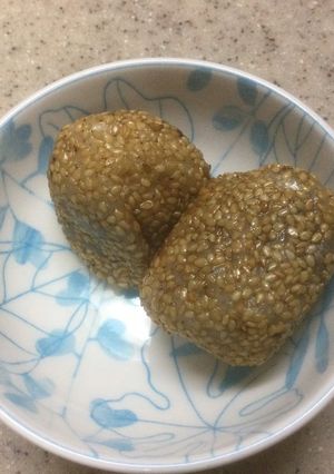 ゴマが満載ゴマ団子-レシピのメイン写真