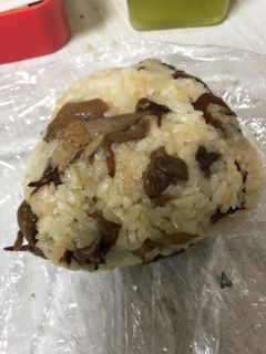舞茸炊き込みご飯おにぎり-レシピのメイン写真
