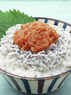簡単のせるだけ!なめ茸しらす丼-レシピのメイン写真