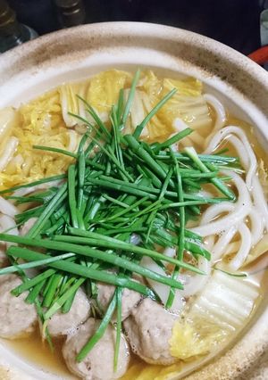 簡単！肉団子と白菜のうどんすき〜-レシピのメイン写真